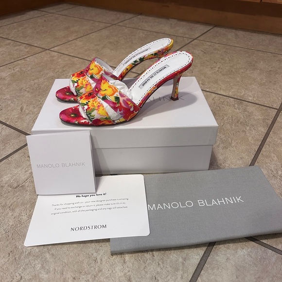 Manolo Blahnik Heel Size 38.5 (US 8.5) - Picture 1 of 5
